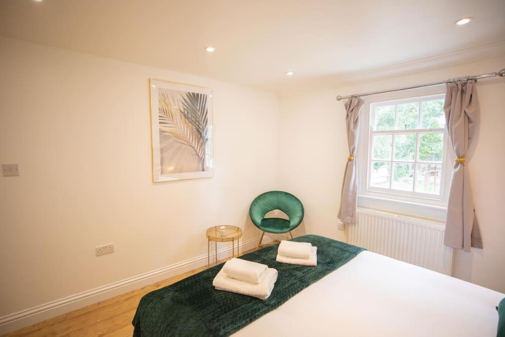 Perfect Location 4Bed 2 Bath Spacious Apartment London Ngoại thất bức ảnh