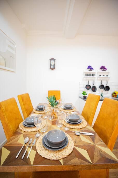 Perfect Location 4Bed 2 Bath Spacious Apartment London Ngoại thất bức ảnh